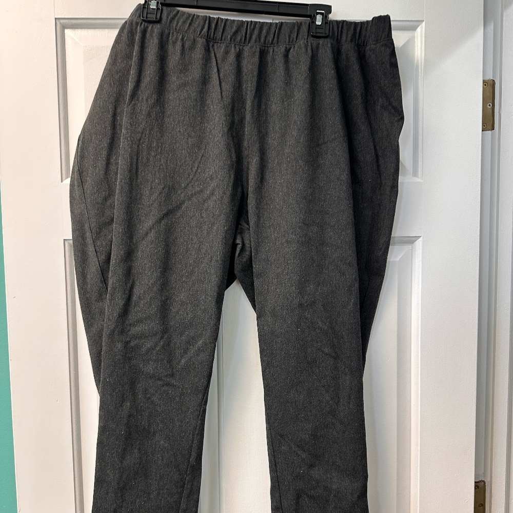 Ethos Dark Grey Capris